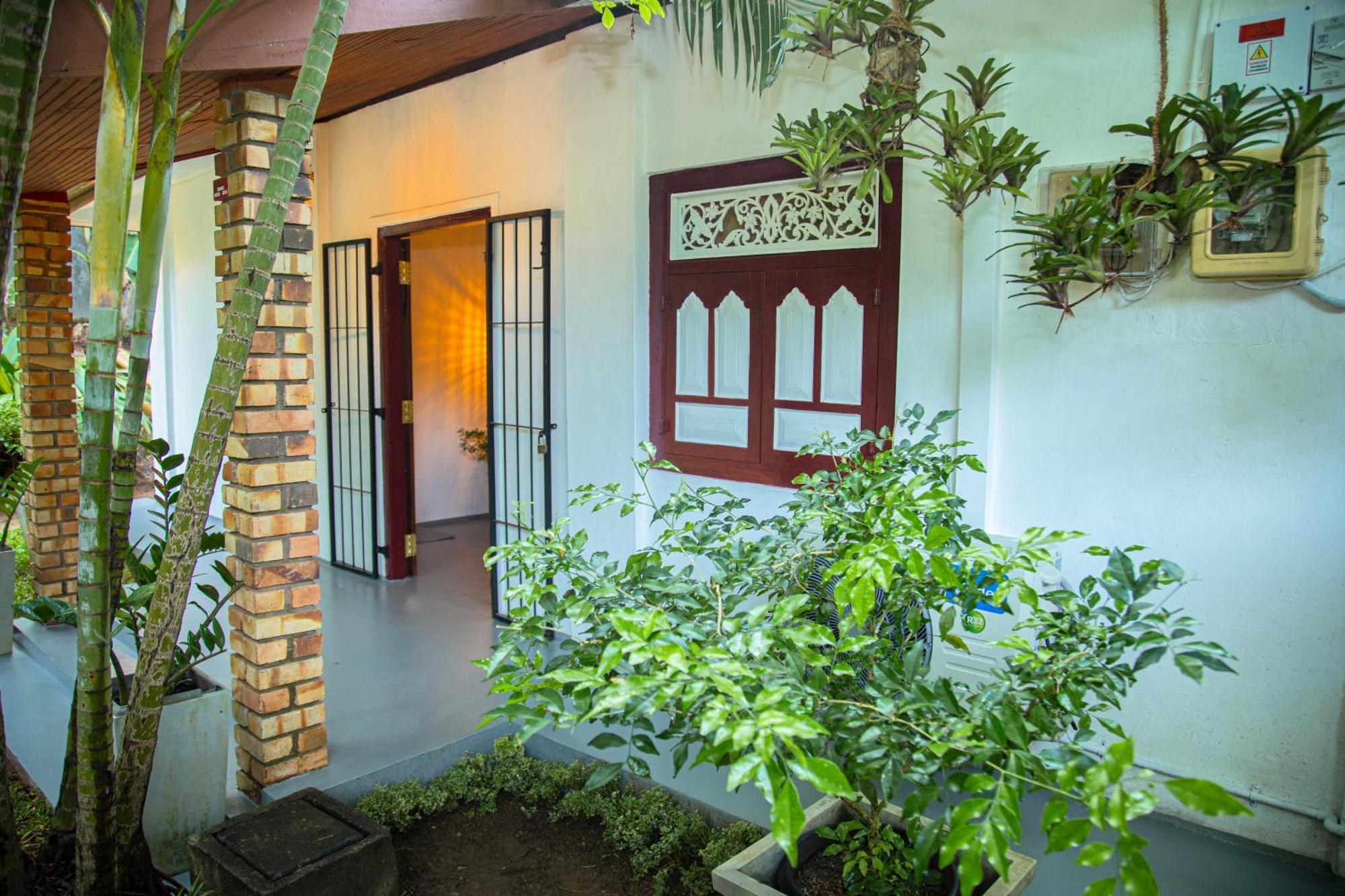 Villa Nutmeg Grove Galle Exterior foto