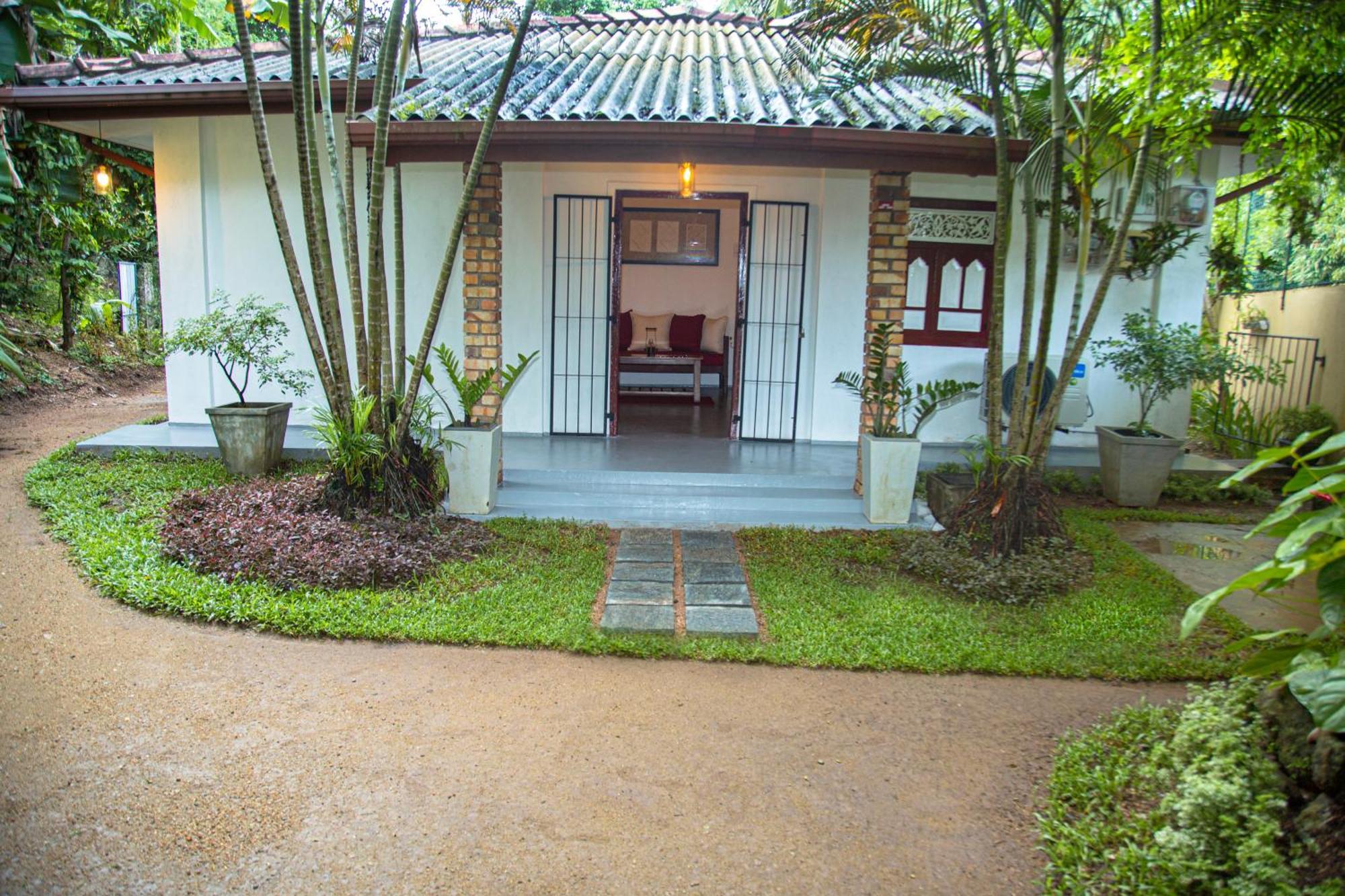 Villa Nutmeg Grove Galle Exterior foto